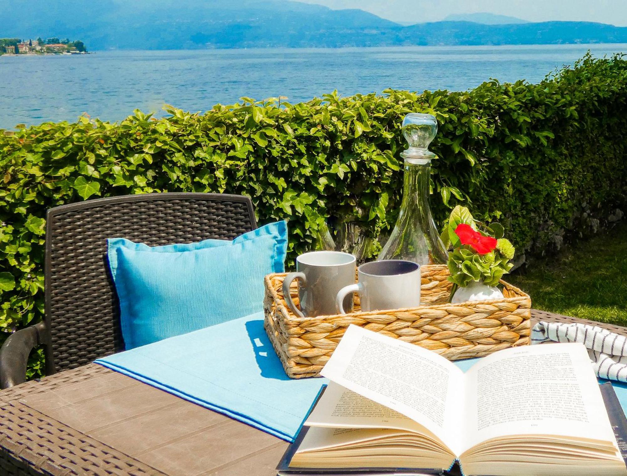Luxury Lakeside Apartment Right On The Water Salò Eksteriør bilde